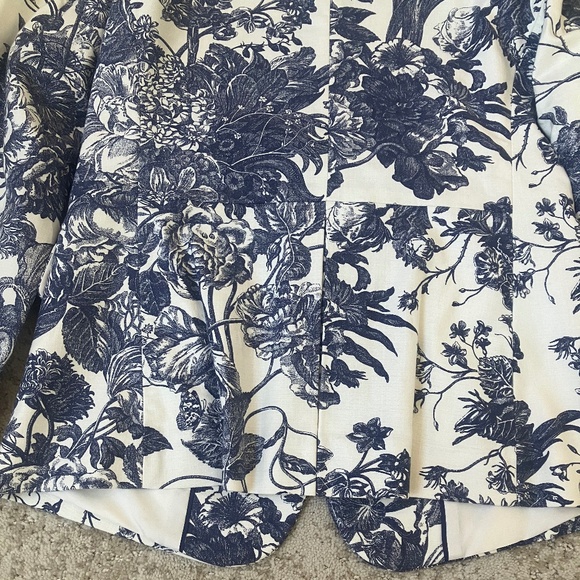 Ann Taylor Loft Blazer: Cream with/ Denim Blue Floral Print. NWT - Size 2 - Picture 8 of 12